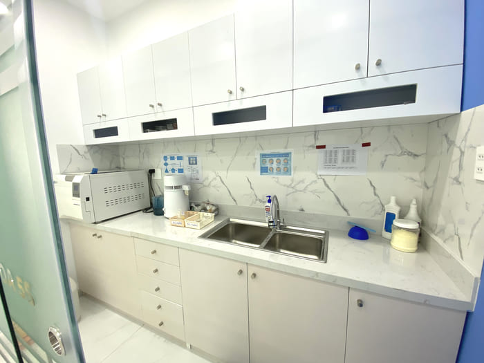 Phòng Vô trung nha khoa chuẩn y tế